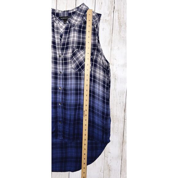 Rock & Republic Sleeveless Plaid Button Down w/ Stud Details Medium - Picture 2 of 8